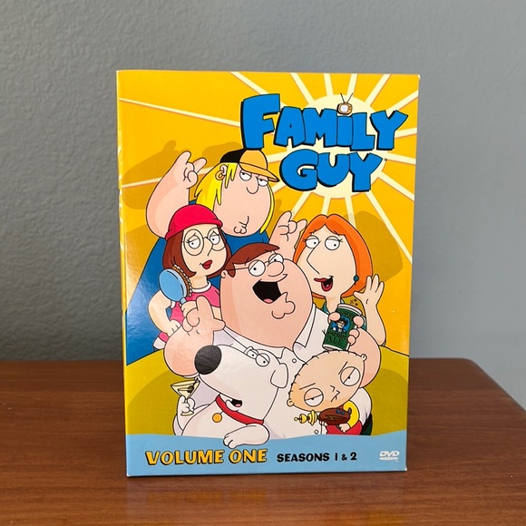 Family Guy DVDs, volume one, seasons 1 & 2, four DVDs, opened but barely… - Picture 2 of 15